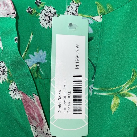 Beautiful green floral Daniel Rainn Harlow shirt dress with matching tie belt. - Picture 13 of 17